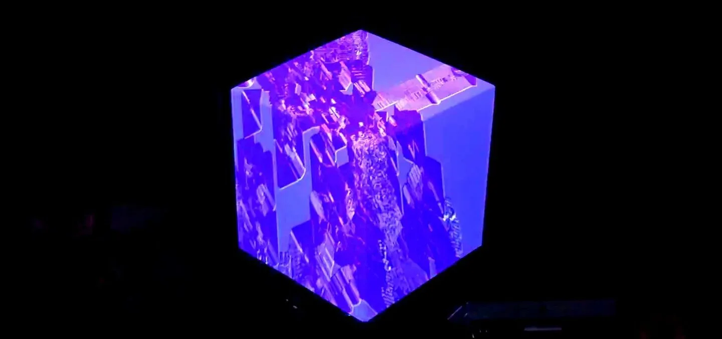 3D projection mapping on a cube structure with generative geometric content